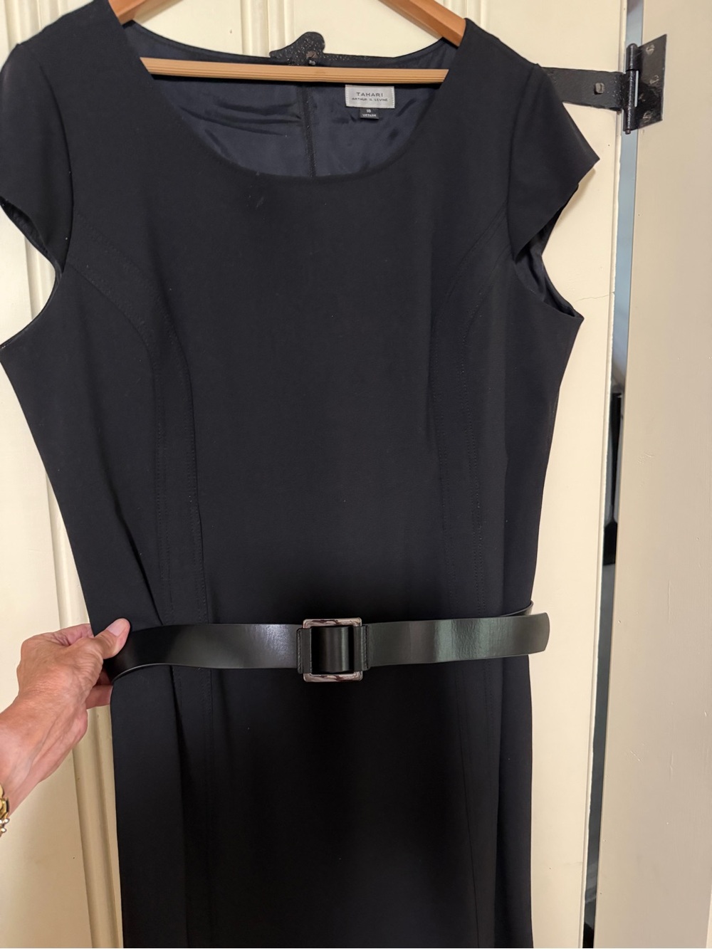 Tahari ASL Black Cap-Sleeve Sheath Dress with Belt